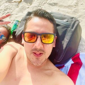 Meet your Posher, Bernardo